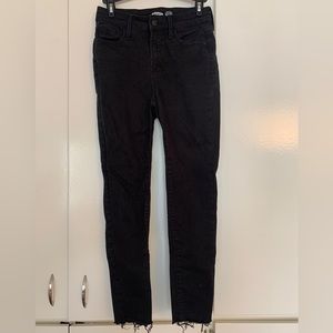 Old Navy size 2 Black Skinny Jeans